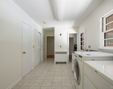 2108-2110 New Hackensack Road - Photo Thumbnail 9