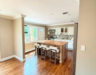 19 Pittsford Way - Photo Thumbnail 10