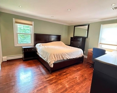 19 Pittsford Way - Photo Thumbnail 13