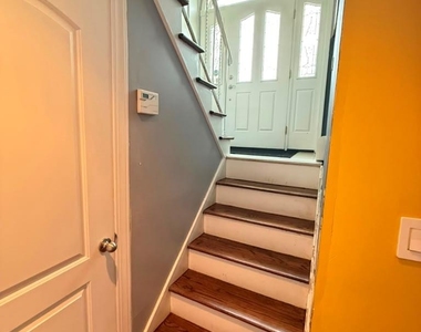 19 Pittsford Way - Photo Thumbnail 4