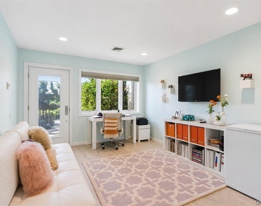 623 Oceanfront - Photo Thumbnail 12