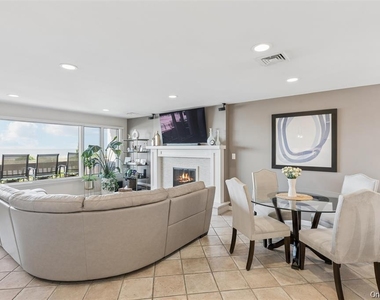 623 Oceanfront - Photo Thumbnail 3
