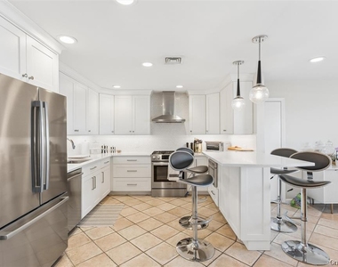 623 Oceanfront - Photo Thumbnail 5