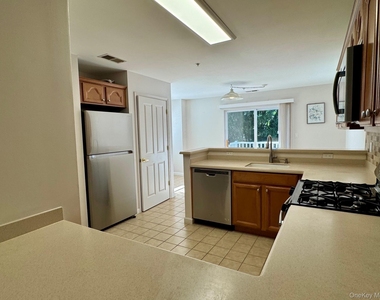 25 Fairways Drive - Photo Thumbnail 7