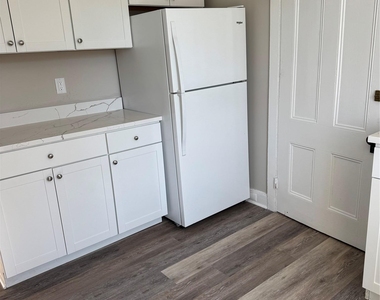 24 Oakland Avenue - Photo Thumbnail 1
