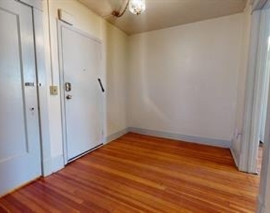 100 Ryckman Avenue - Photo Thumbnail 11