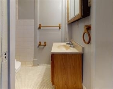 100 Ryckman Avenue - Photo Thumbnail 6