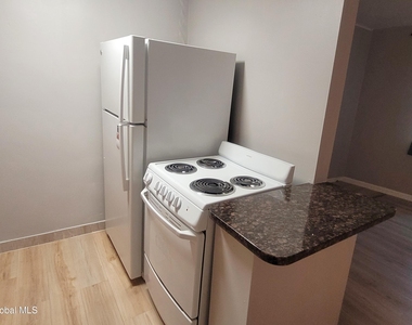 147 Eagle Street - Photo Thumbnail 2