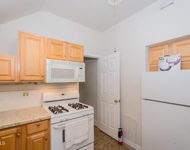143 Caroline Street - Photo Thumbnail 12