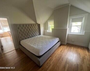 143 Caroline Street - Photo Thumbnail 15