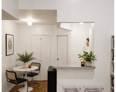 112 W 73rd Street - Photo Thumbnail 2