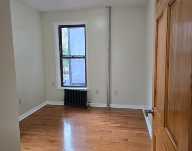 754 Park Place - Photo Thumbnail 1
