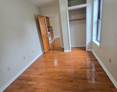 754 Park Place - Photo Thumbnail 3