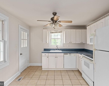 311 Colonial Avenue - Photo Thumbnail 9