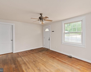 311 Colonial Avenue - Photo Thumbnail 7