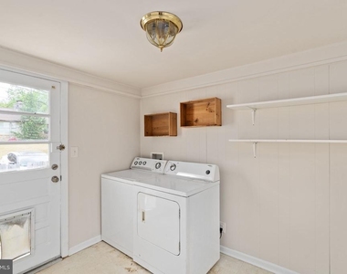 311 Colonial Avenue - Photo Thumbnail 14