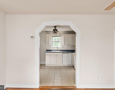 311 Colonial Avenue - Photo Thumbnail 8