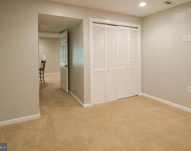 391 Windermere Drive - Photo Thumbnail 31