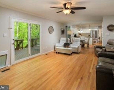 391 Windermere Drive - Photo Thumbnail 8