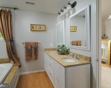 391 Windermere Drive - Photo Thumbnail 16