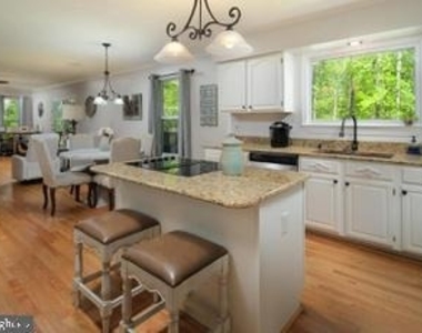 391 Windermere Drive - Photo Thumbnail 6