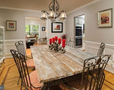 391 Windermere Drive - Photo Thumbnail 26