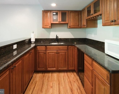 391 Windermere Drive - Photo Thumbnail 32