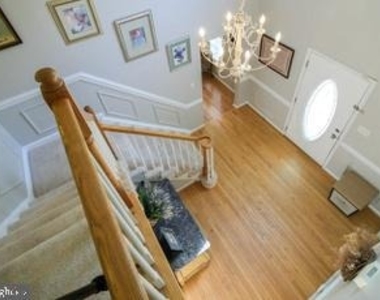 391 Windermere Drive - Photo Thumbnail 12