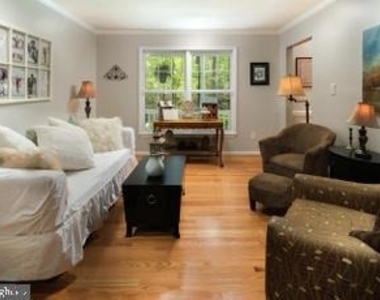 391 Windermere Drive - Photo Thumbnail 10