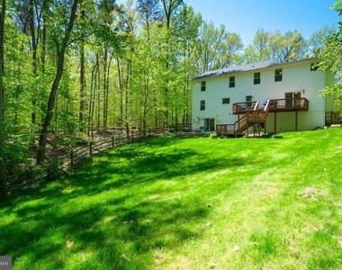 391 Windermere Drive - Photo Thumbnail 33