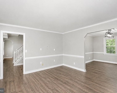 24 Bertram Boulevard - Photo Thumbnail 7