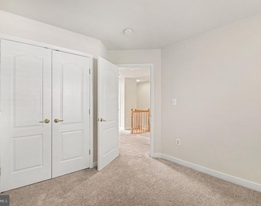 6080 Ticket Way - Photo Thumbnail 16