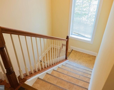 15213 Lancashire Drive - Photo Thumbnail 7
