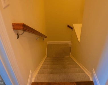 15213 Lancashire Drive - Photo Thumbnail 9