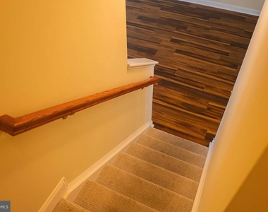 15213 Lancashire Drive - Photo Thumbnail 8