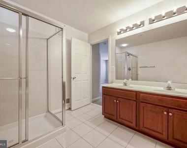 15555 John Diskin Circle - Photo Thumbnail 12