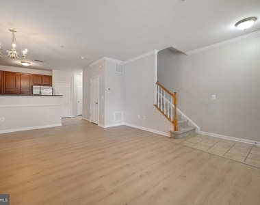 15555 John Diskin Circle - Photo Thumbnail 2