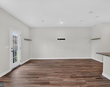 184 College Drive - Photo Thumbnail 16