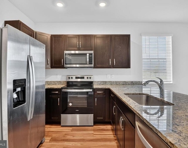 184 College Drive - Photo Thumbnail 8