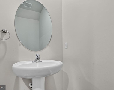 184 College Drive - Photo Thumbnail 19