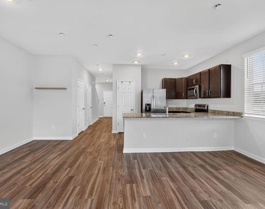 184 College Drive - Photo Thumbnail 14