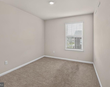 184 College Drive - Photo Thumbnail 27