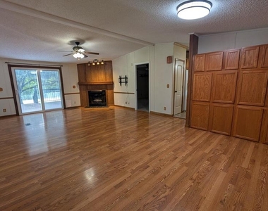 8167 Everona Road - Photo Thumbnail 8