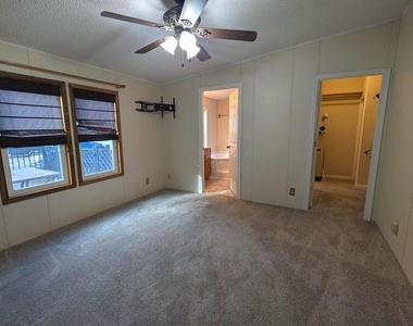 8167 Everona Road - Photo Thumbnail 10