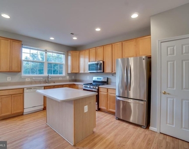 43687 Phelps Terrace - Photo Thumbnail 3