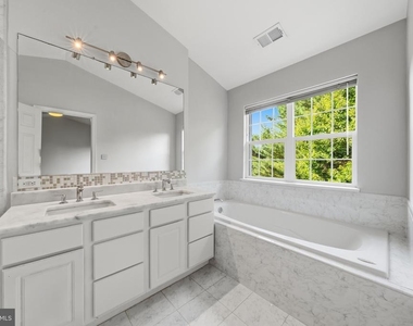 20750 Bridalveil Falls Terrace - Photo Thumbnail 20