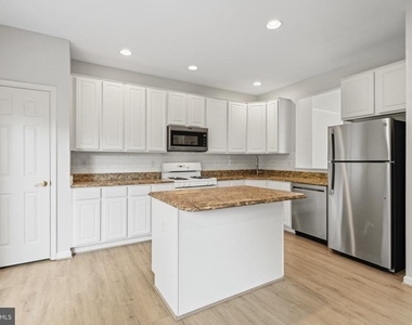 20750 Bridalveil Falls Terrace - Photo Thumbnail 10