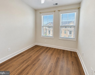 23083 Soaring Terrace - Photo Thumbnail 16