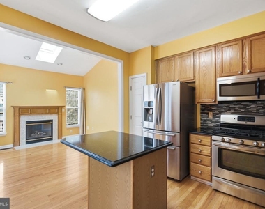 46670 Cavendish Square - Photo Thumbnail 10