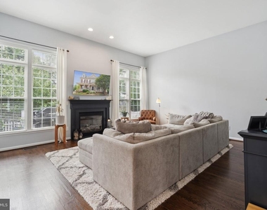43309 Atherton Street - Photo Thumbnail 3